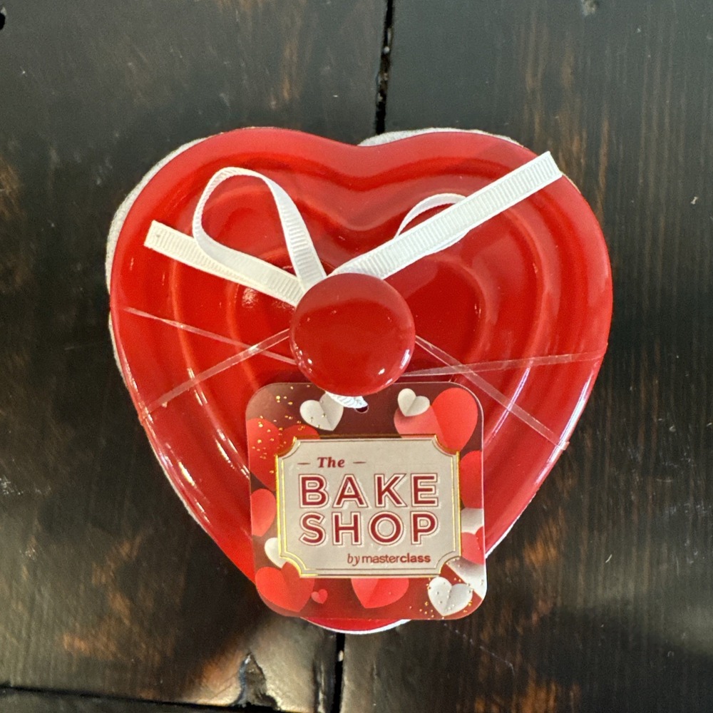 Masterclass The Bake Shop Heart Mini Heart Covered Casserole NEW Red Fast‎ Ship